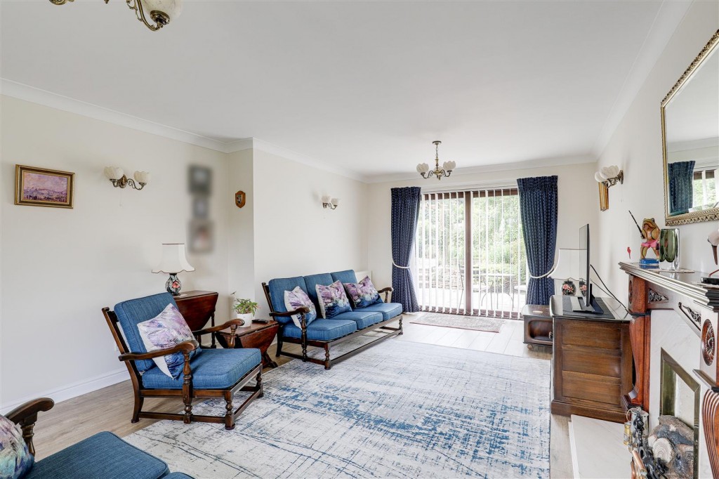 Hallfields, Edwalton, Nottinghamshire, NG12 4AA