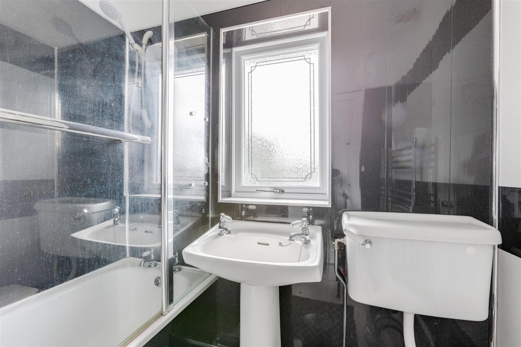 Ravensworth Road, Bulwell, Nottinghamshire, NG6 8GB