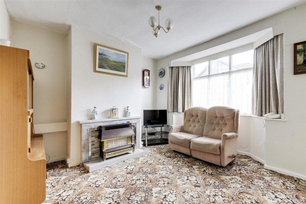 Clipstone Avenue, Mapperley, Nottinghamshire, NG3 5JZ