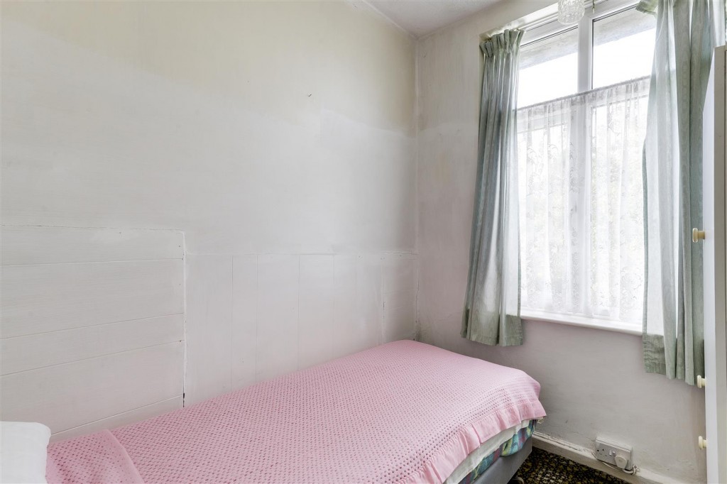 Clipstone Avenue, Mapperley, Nottinghamshire, NG3 5JZ