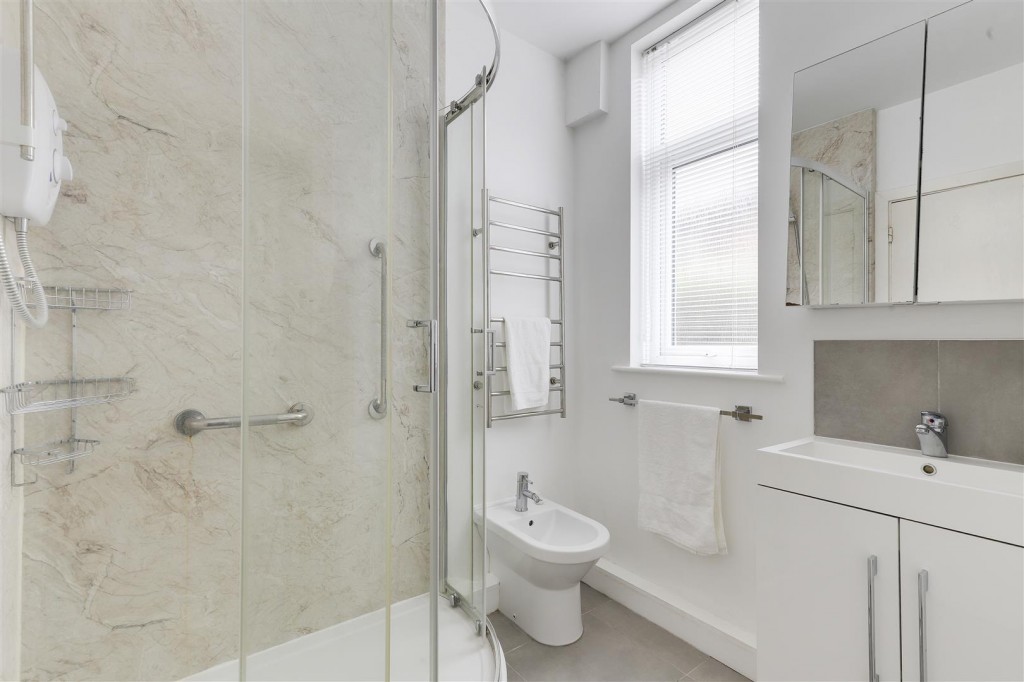 Clipstone Avenue, Mapperley, Nottinghamshire, NG3 5JZ