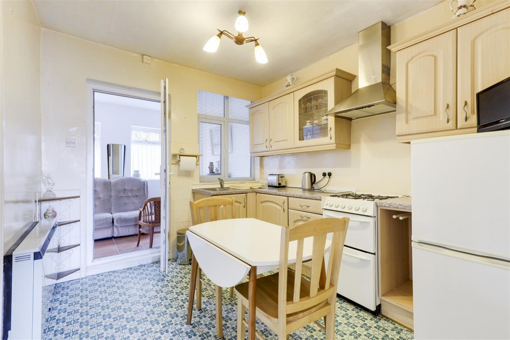 Clipstone Avenue, Mapperley, Nottinghamshire, NG3 5JZ