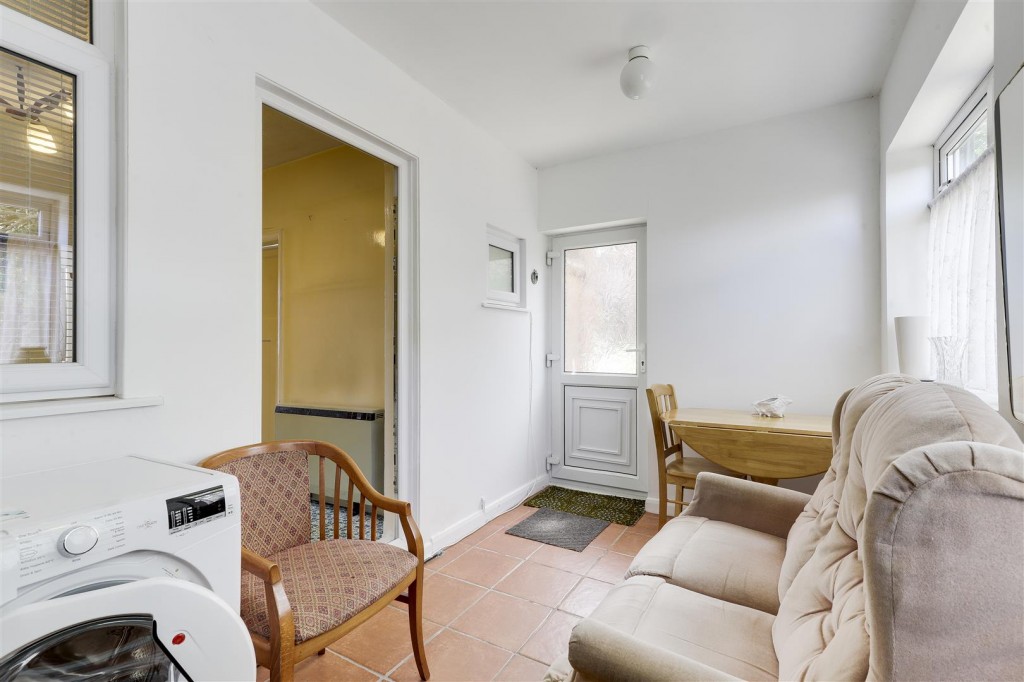 Clipstone Avenue, Mapperley, Nottinghamshire, NG3 5JZ