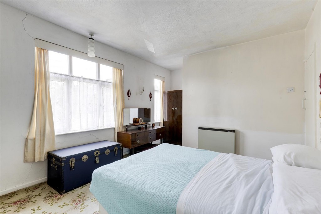 Clipstone Avenue, Mapperley, Nottinghamshire, NG3 5JZ