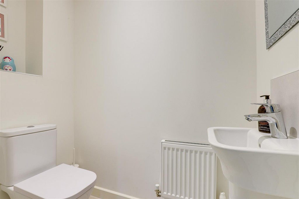 Astill Close, Keyworth, Nottinghamshire, NG12 5SG