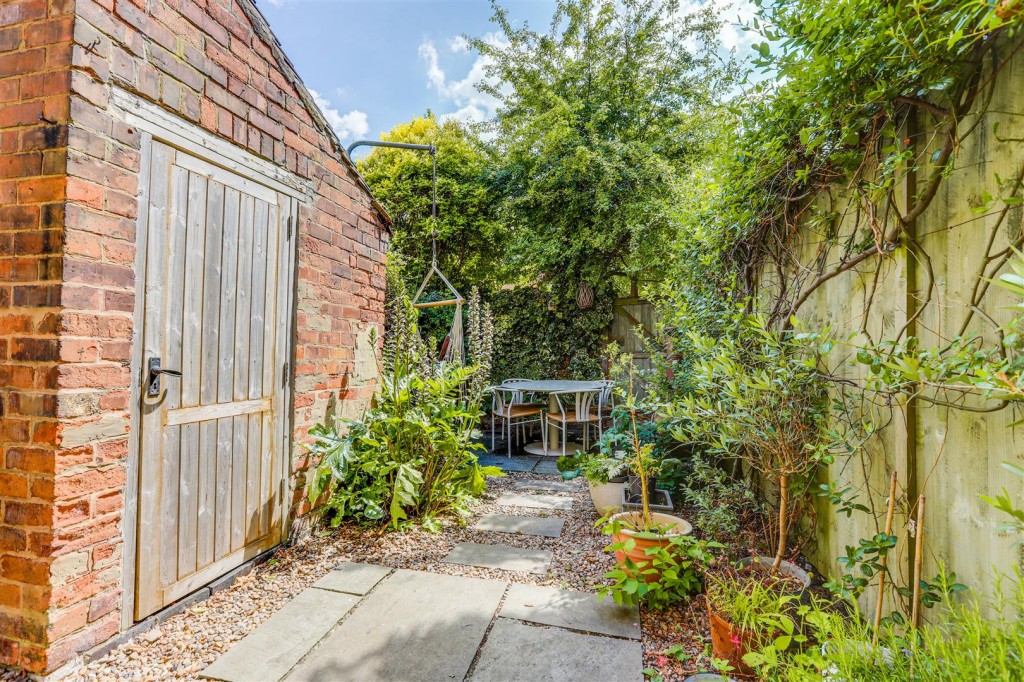 Wesley Grove, Carrington, Nottinghamshire, NG5 2BL