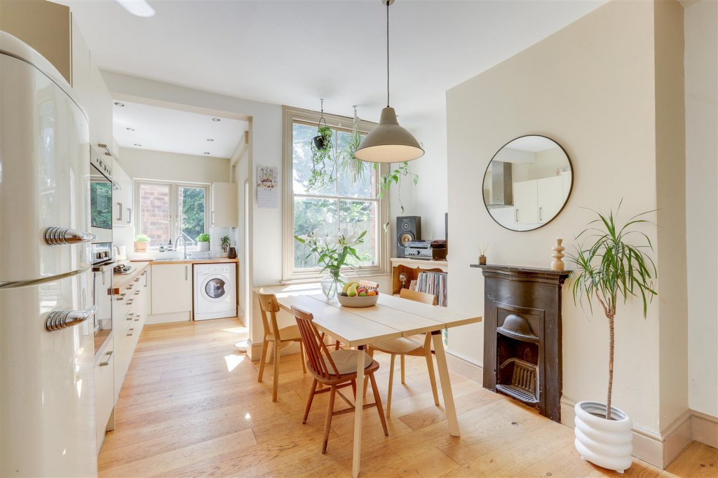 Wesley Grove, Carrington, Nottinghamshire, NG5 2BL