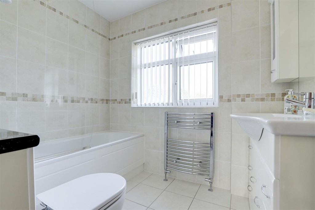 Main Road, Wilford, Nottinghamshire, NG11 7AA