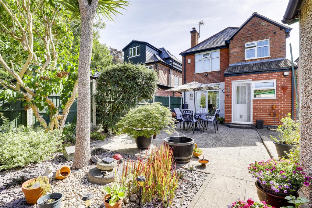 Main Road, Wilford, Nottinghamshire, NG11 7AA