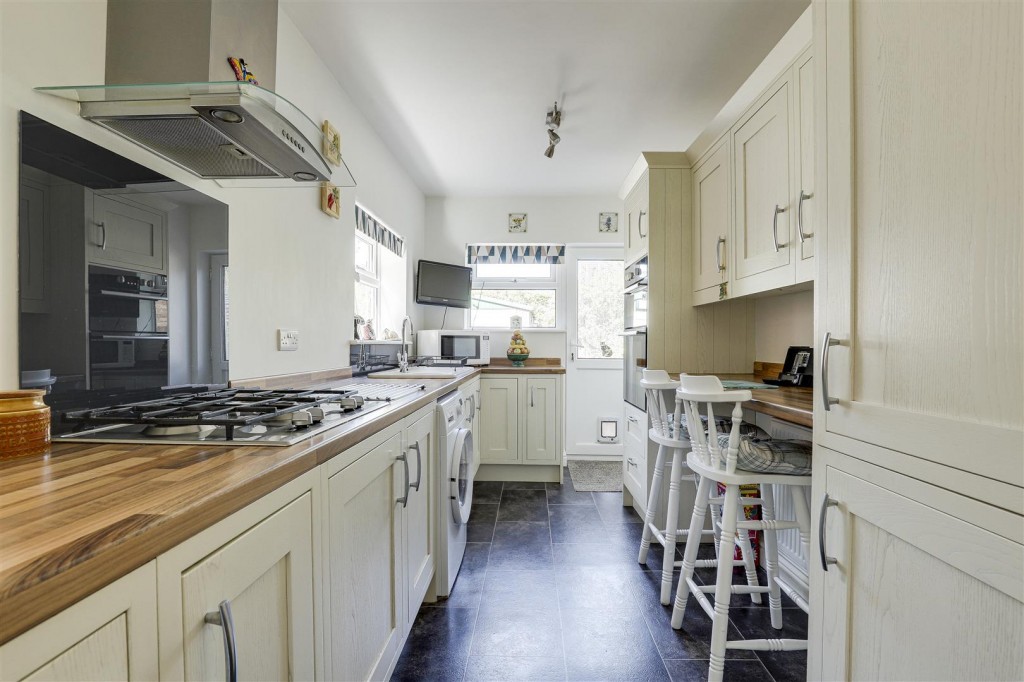 Main Road, Wilford, Nottinghamshire, NG11 7AA