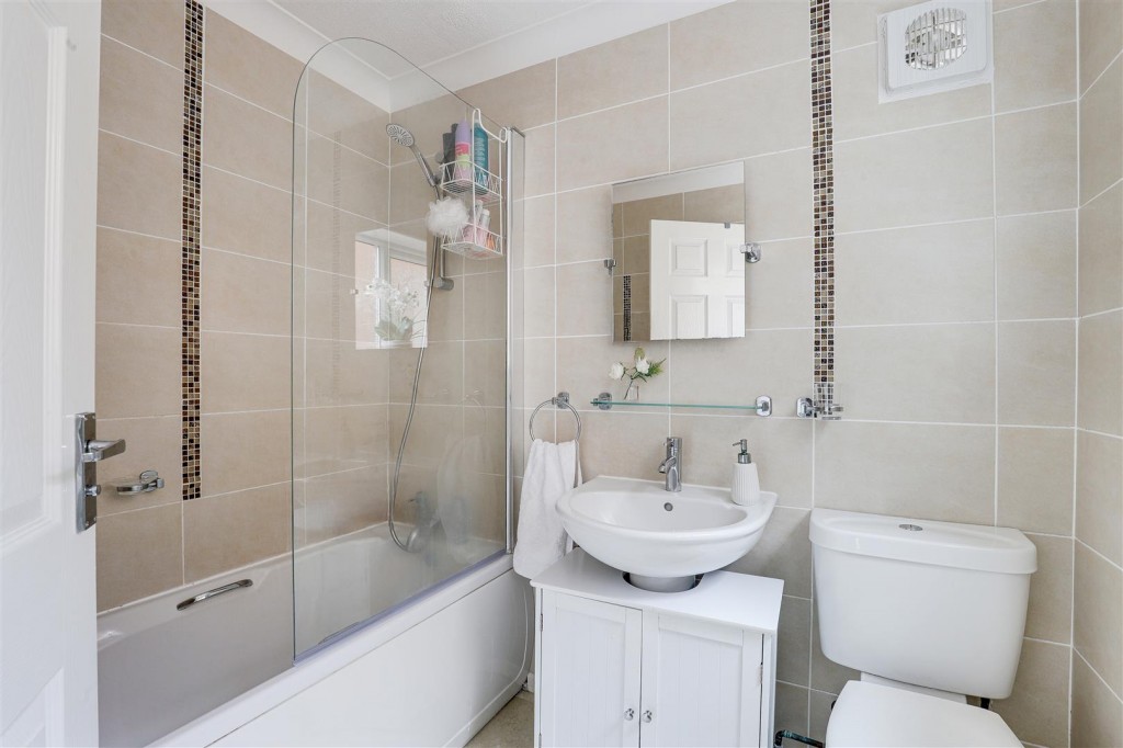 Sandringham Road, Sandiacre, Nottinghamshire, NG10 5LE