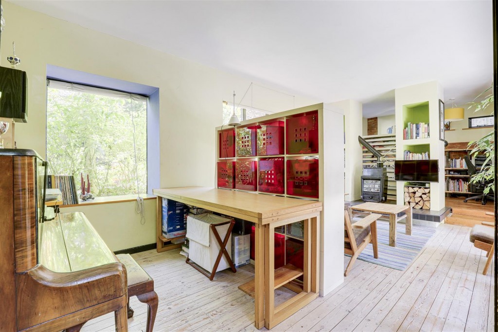 Tavistock Avenue, Mapperley Park, Nottinghamshire, NG3 5BD