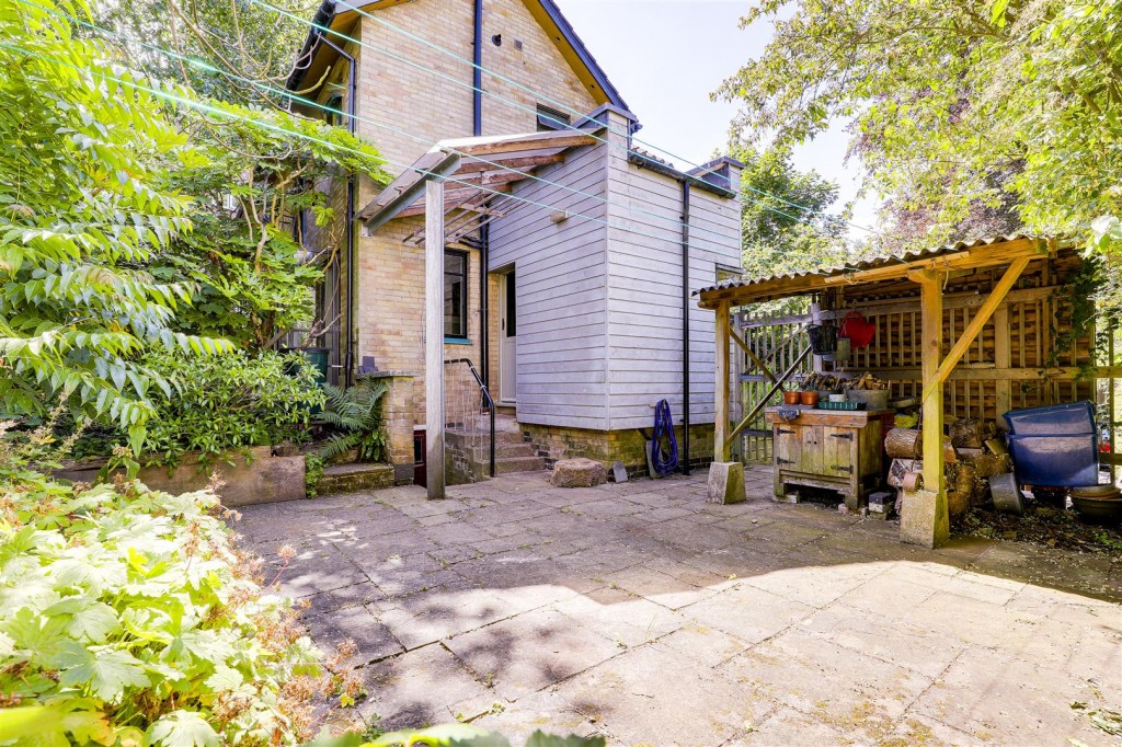 Tavistock Avenue, Mapperley Park, Nottinghamshire, NG3 5BD