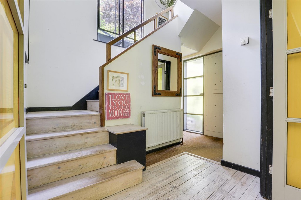 Tavistock Avenue, Mapperley Park, Nottinghamshire, NG3 5BD