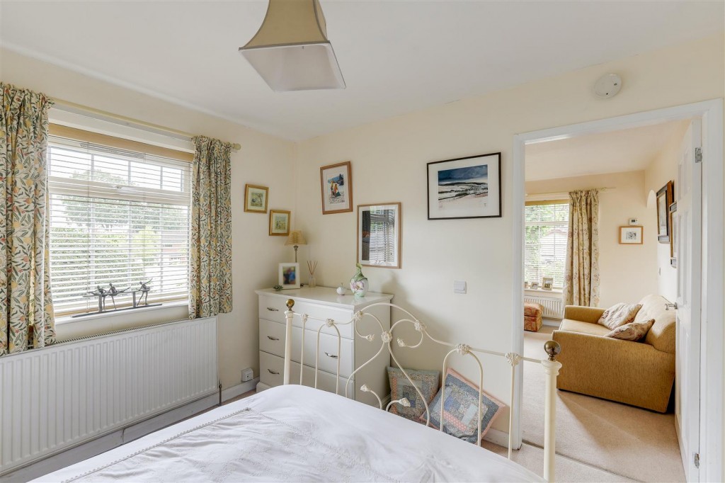Middleton Close, Nuthall, Nottinghamshire, NG16 1BX