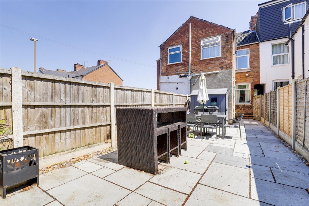 Dale Road, Carlton, Nottinghamshire, NG4 1GT