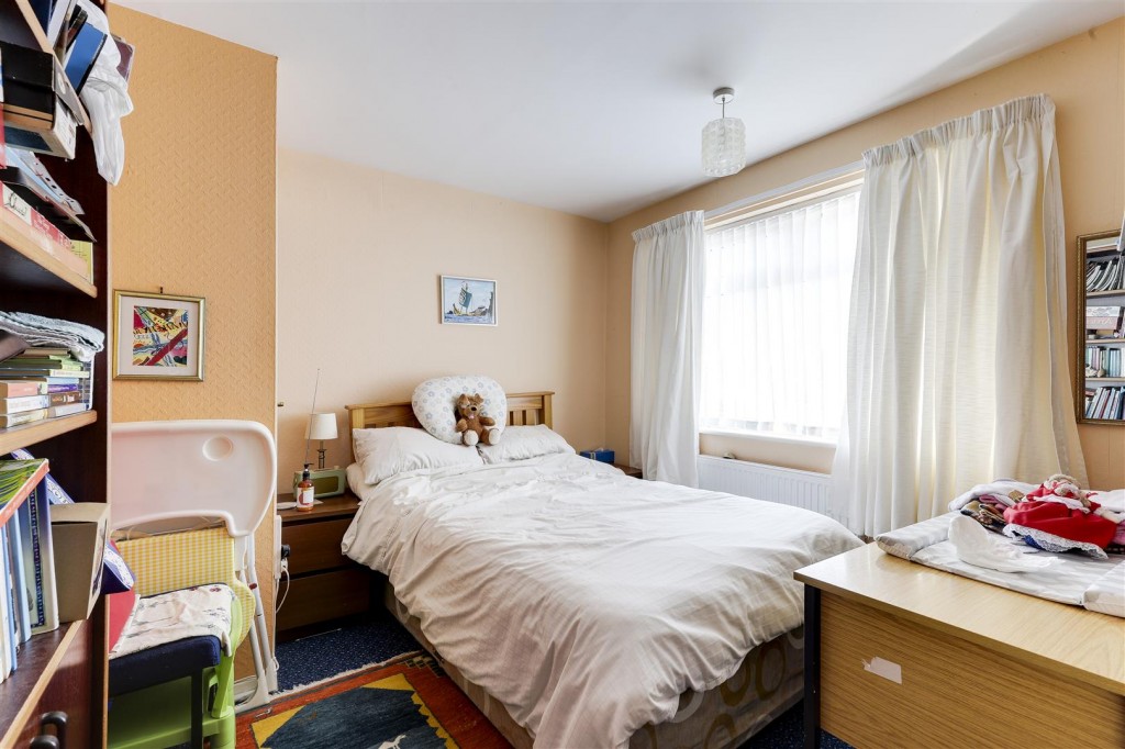 Dalbeattie Close, Arnold, Nottinghamshire, NG5 8QX