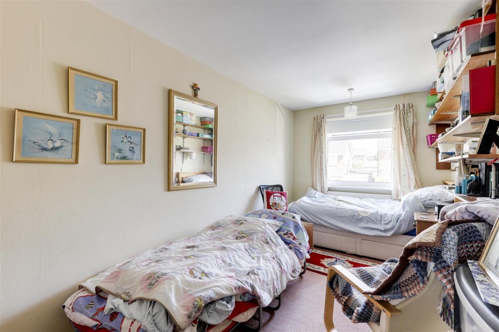 Dalbeattie Close, Arnold, Nottinghamshire, NG5 8QX
