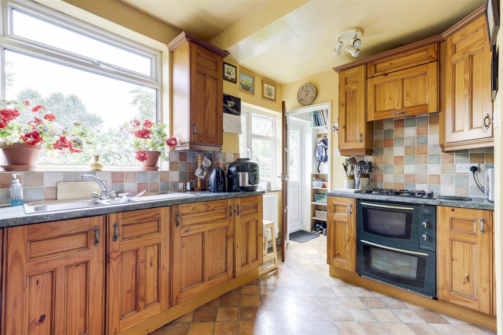 Wadham Road, Woodthorpe, Nottinghamshire, NG5 4JB