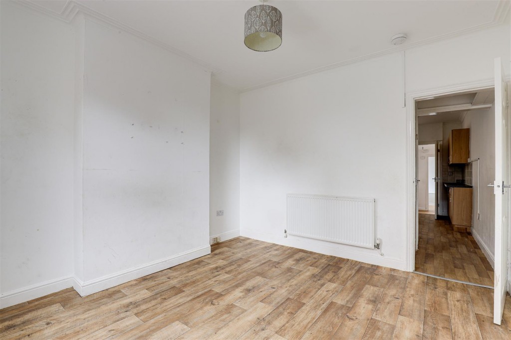 Bradgate Road, Forest Fields, Nottinghamshire, NG7 6HJ