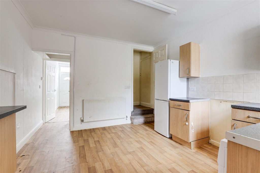 Bradgate Road, Forest Fields, Nottinghamshire, NG7 6HJ
