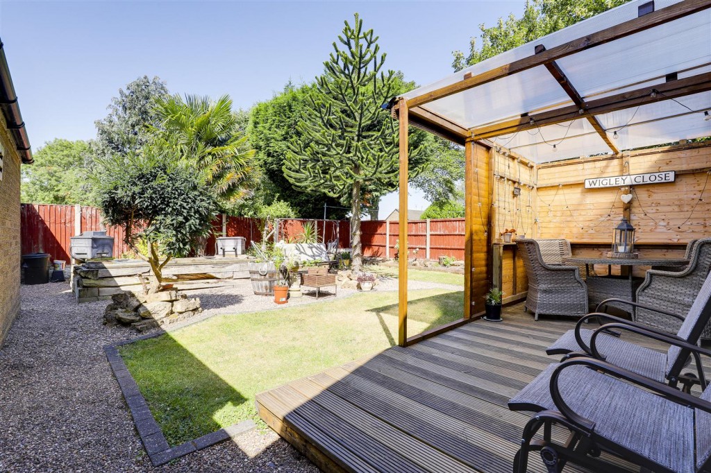 Grazingfield, Silverdale, Nottinghamshire, NG11 7FN