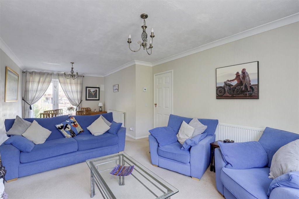 Letchworth Crescent, Beeston, Nottinghamshire, NG9 5LL