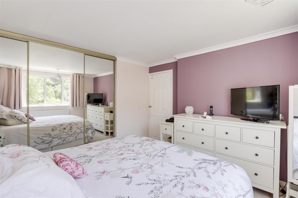 Letchworth Crescent, Beeston, Nottinghamshire, NG9 5LL