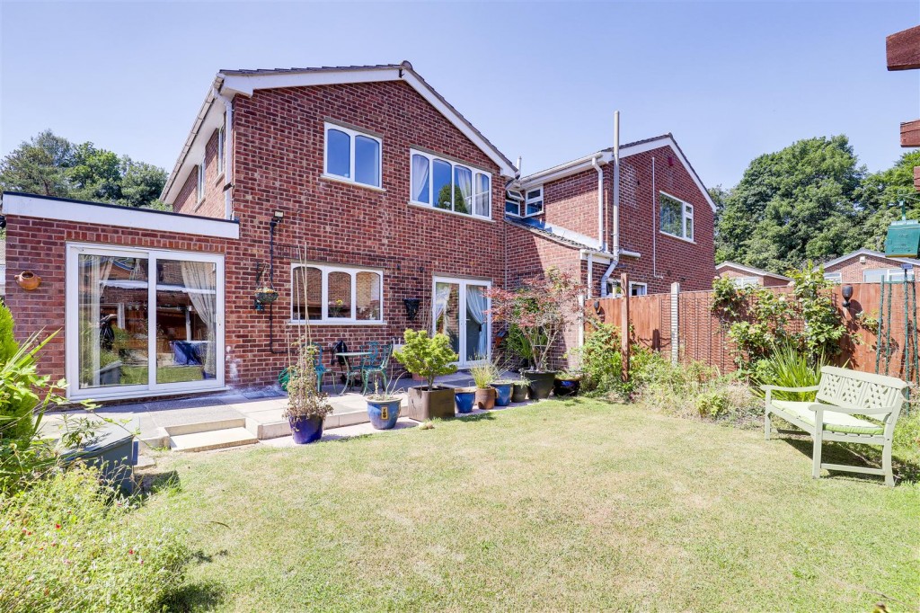 Letchworth Crescent, Beeston, Nottinghamshire, NG9 5LL