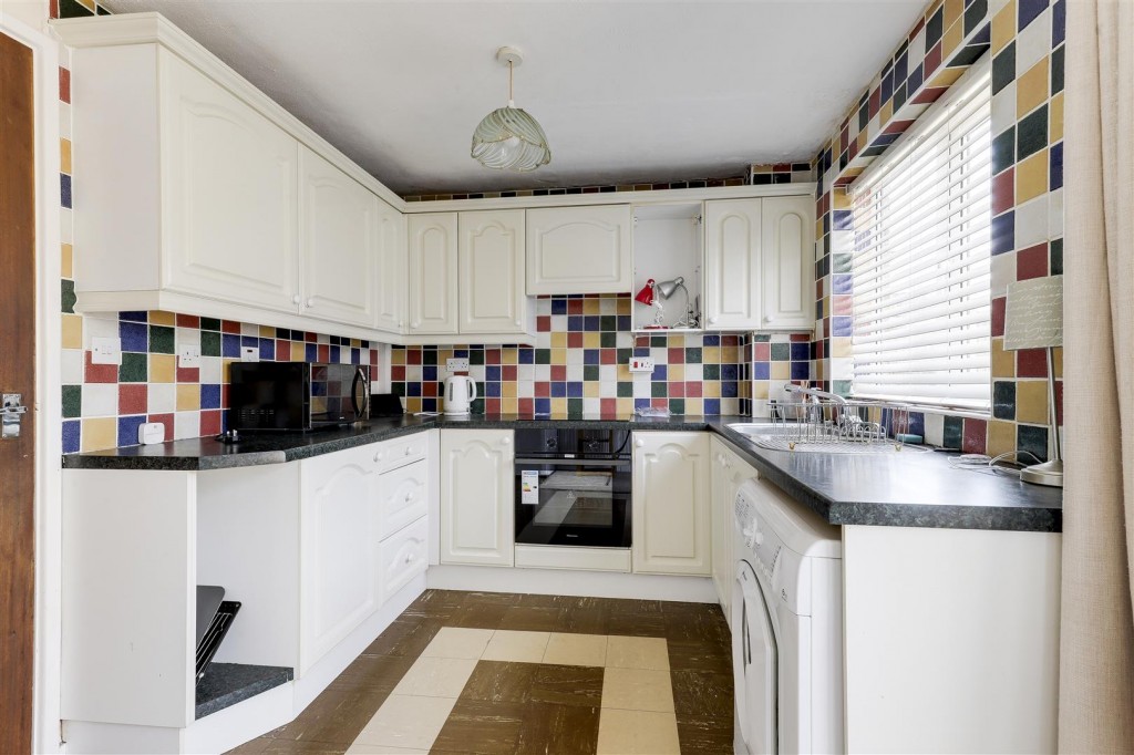 Wensleydale Close, Nottingham, Nottinghamshire, NG8 5FY