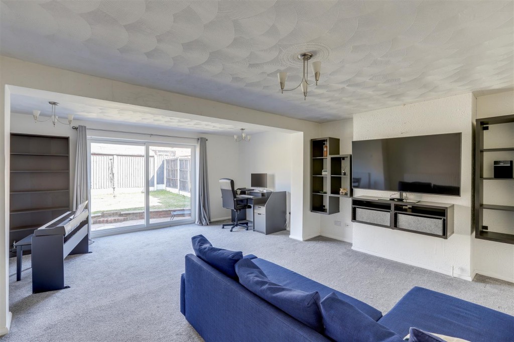 Babbacombe Way, Hucknall, Nottinghamshire, NG15 6NW