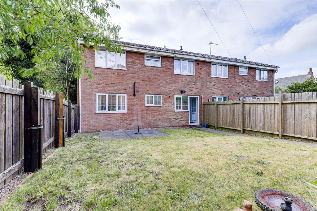 Larkspur Avenue, Redhill, Nottinghamshire, NG5 8JU