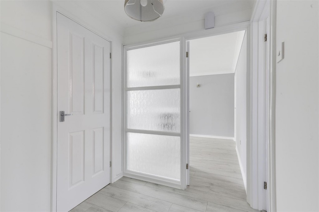 Larkspur Avenue, Redhill, Nottinghamshire, NG5 8JU