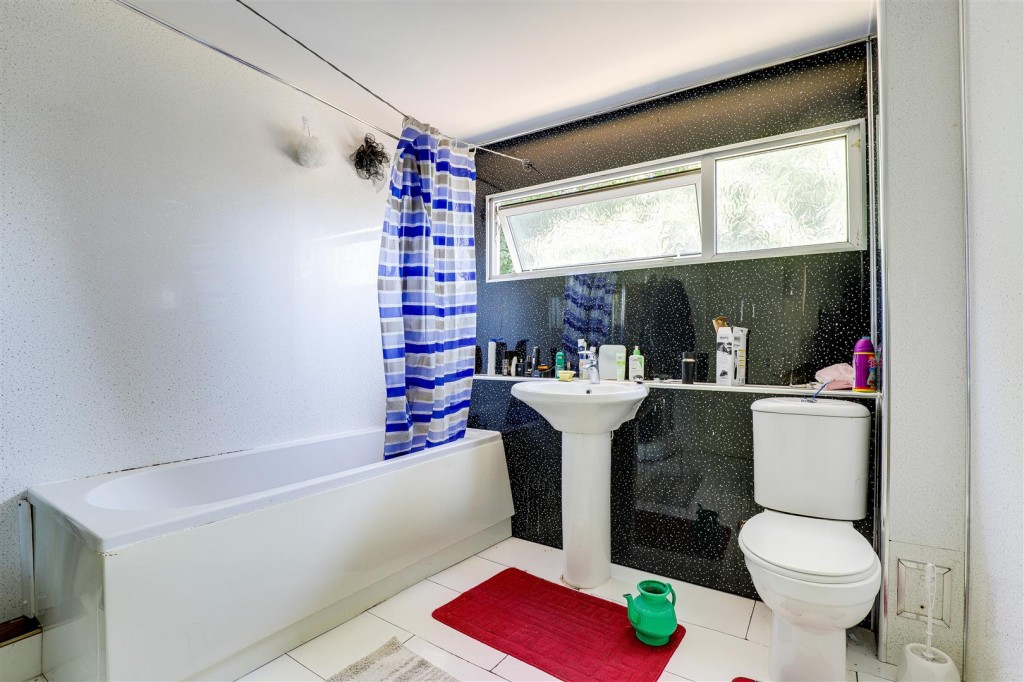 Wyton Close, Bestwood, Nottinghamshire, NG5 5GW