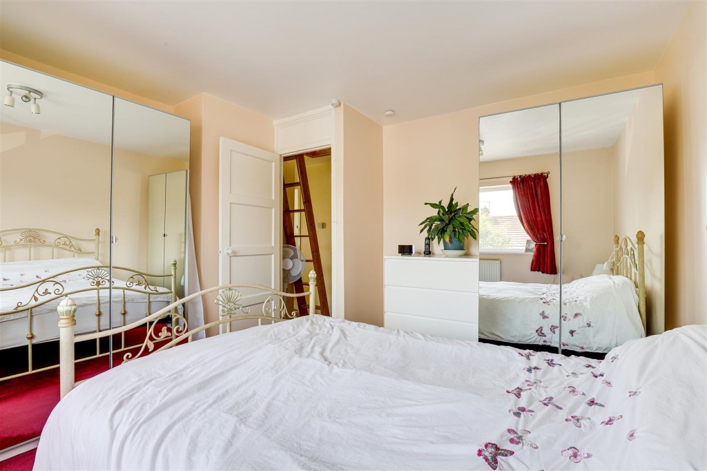 Kings Avenue, Gedling, Nottinghamshire, NG4 4ED