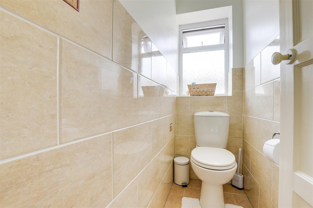 Kings Avenue, Gedling, Nottinghamshire, NG4 4ED