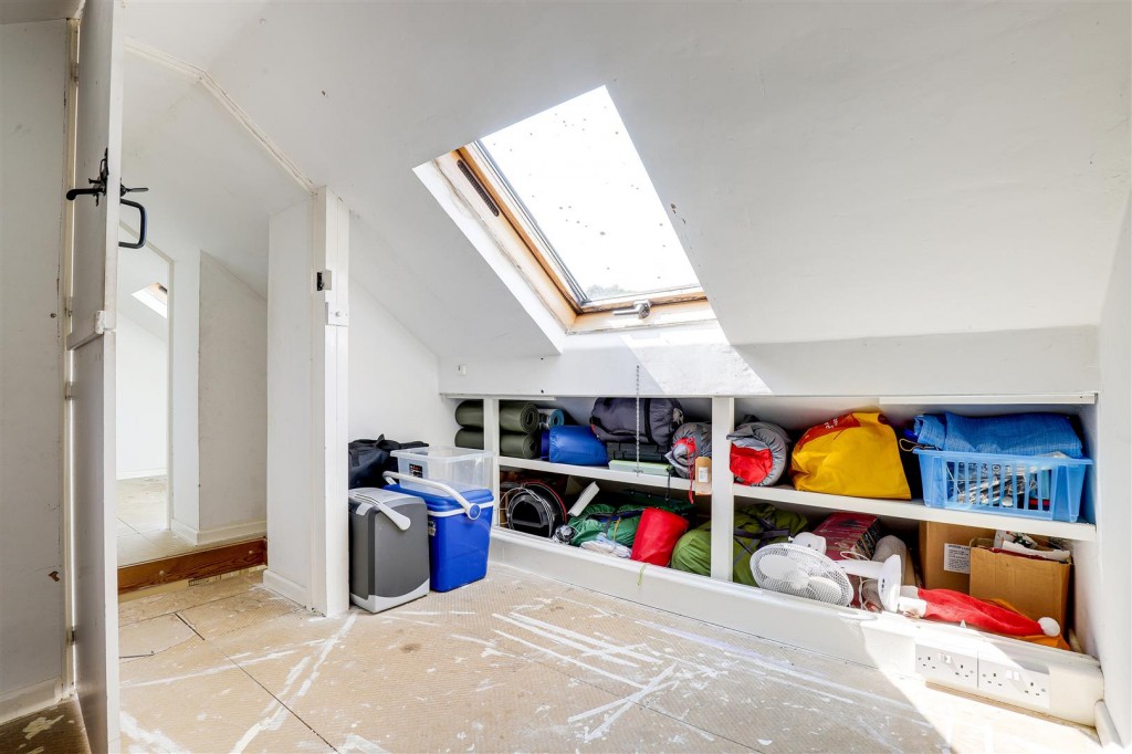 Kings Avenue, Gedling, Nottinghamshire, NG4 4ED