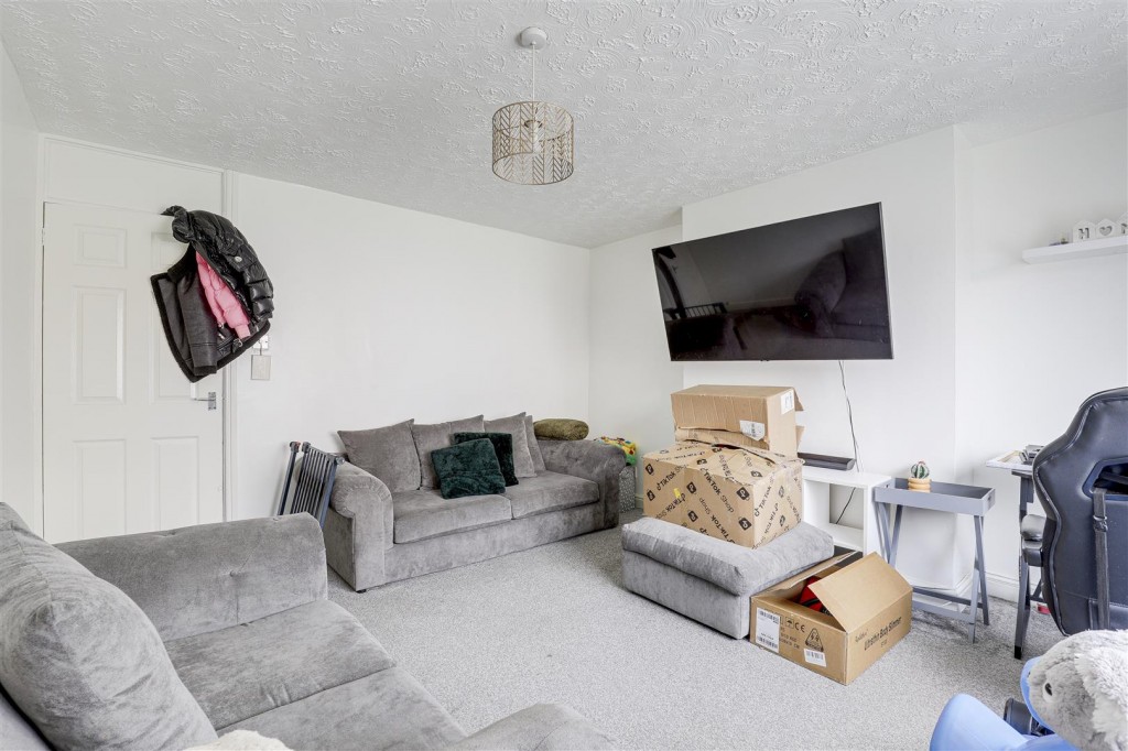 Abbotsbury Close, Rise Park, Nottinghamshire, NG5 5BY
