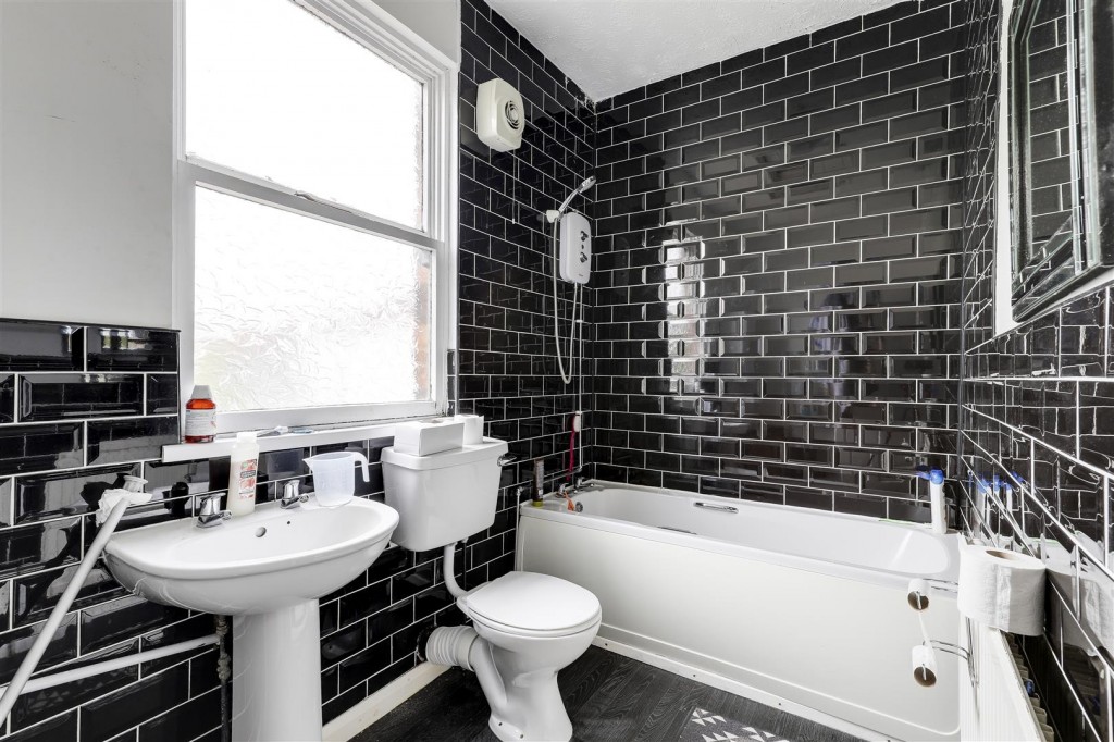 Regent Street, New Basford, Nottinghamshire, NG7 7BJ