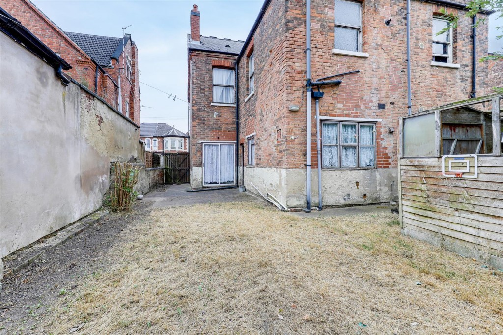 Regent Street, New Basford, Nottinghamshire, NG7 7BJ