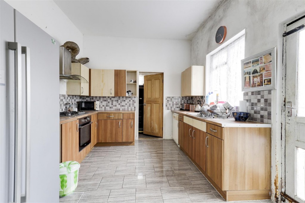 Regent Street, New Basford, Nottinghamshire, NG7 7BJ