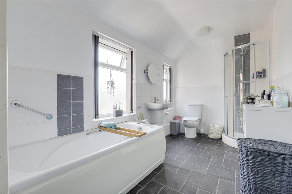 Millfield Road, Ilkeston, Derbyshire, DE7 5DL