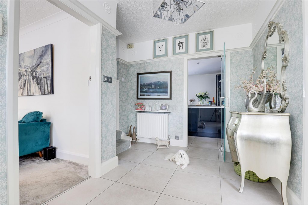 Westdale Lane, Mapperley, Nottinghamshire, NG3 6ES