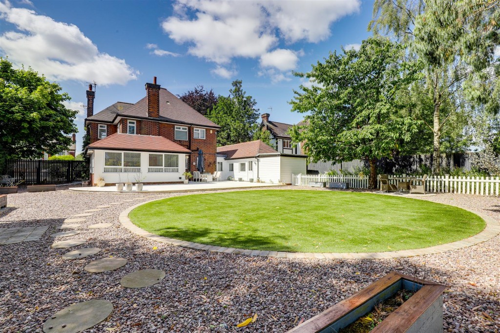 Westdale Lane, Mapperley, Nottinghamshire, NG3 6ES