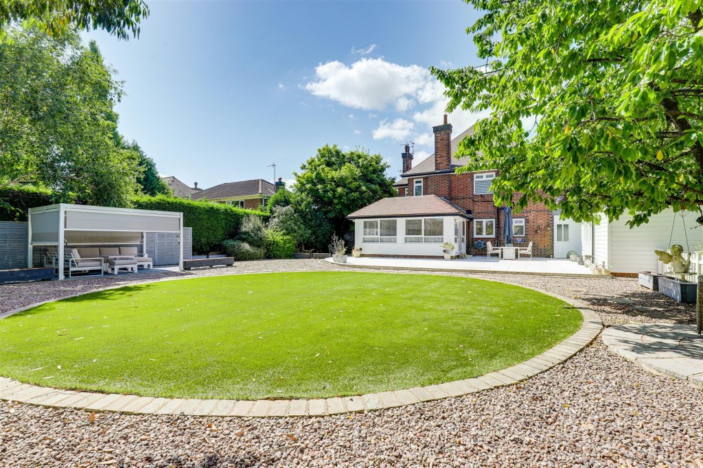 Westdale Lane, Mapperley, Nottinghamshire, NG3 6ES