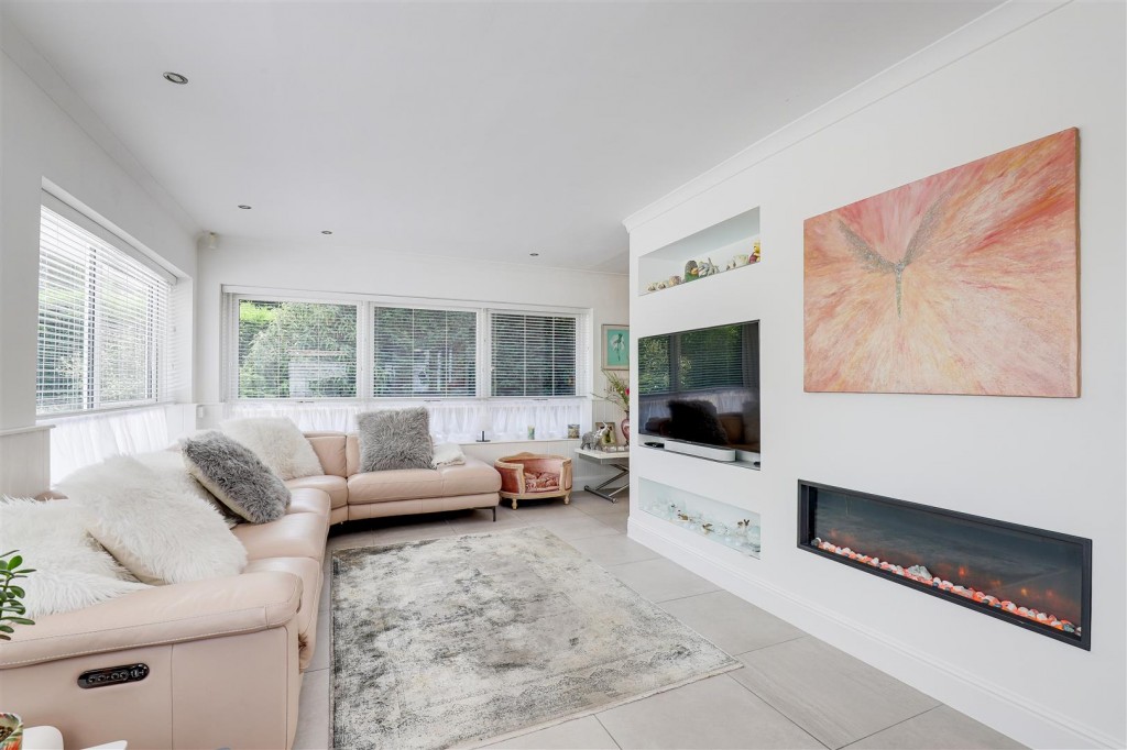 Westdale Lane, Mapperley, Nottinghamshire, NG3 6ES