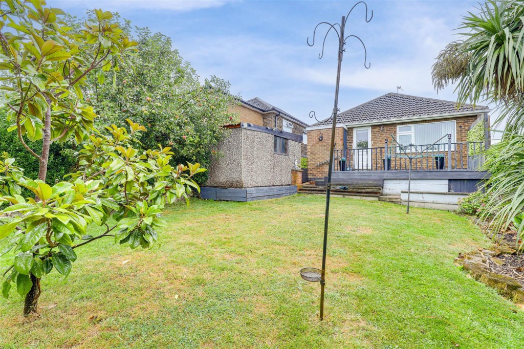 Belper Avenue, Carlton, Nottinghamshire, NG4 3SE