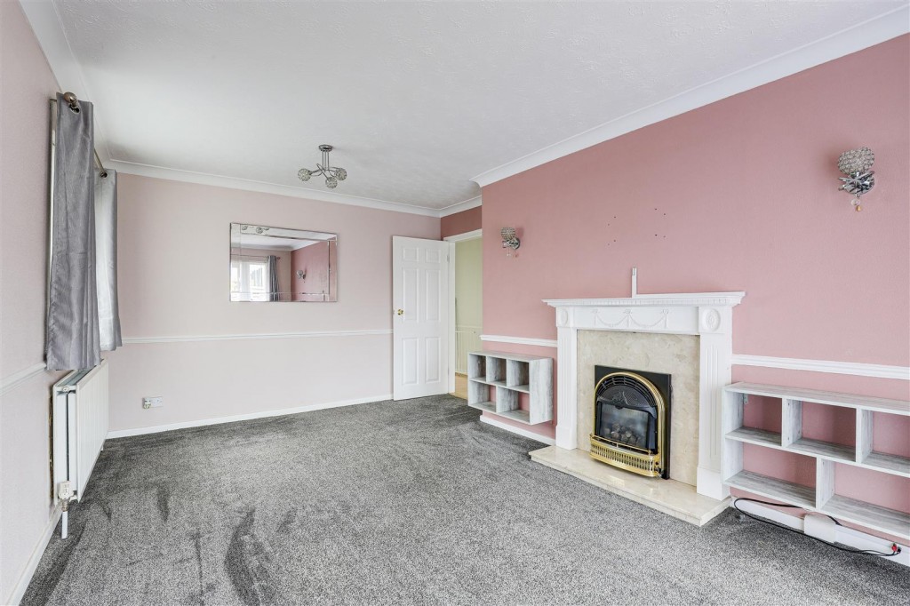 Belper Avenue, Carlton, Nottinghamshire, NG4 3SE