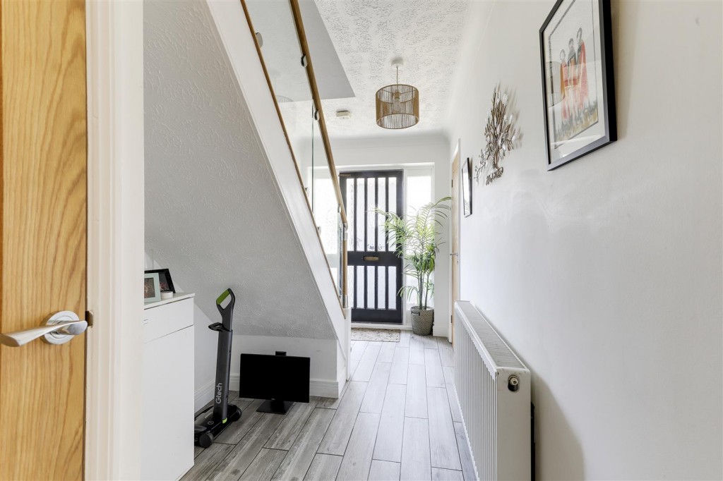 Grace Drive, Nottingham, Nottinghamshire, NG8 5AG