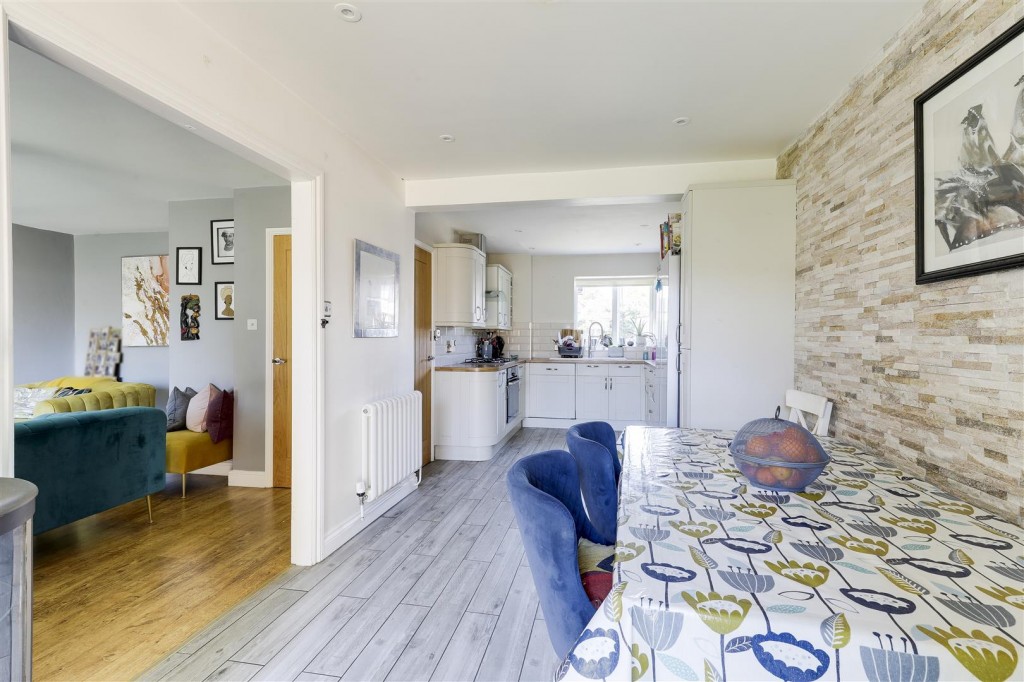 Grace Drive, Nottingham, Nottinghamshire, NG8 5AG